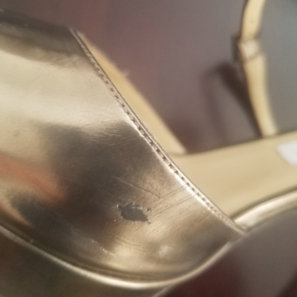 Shoes - Picture 7 of 8